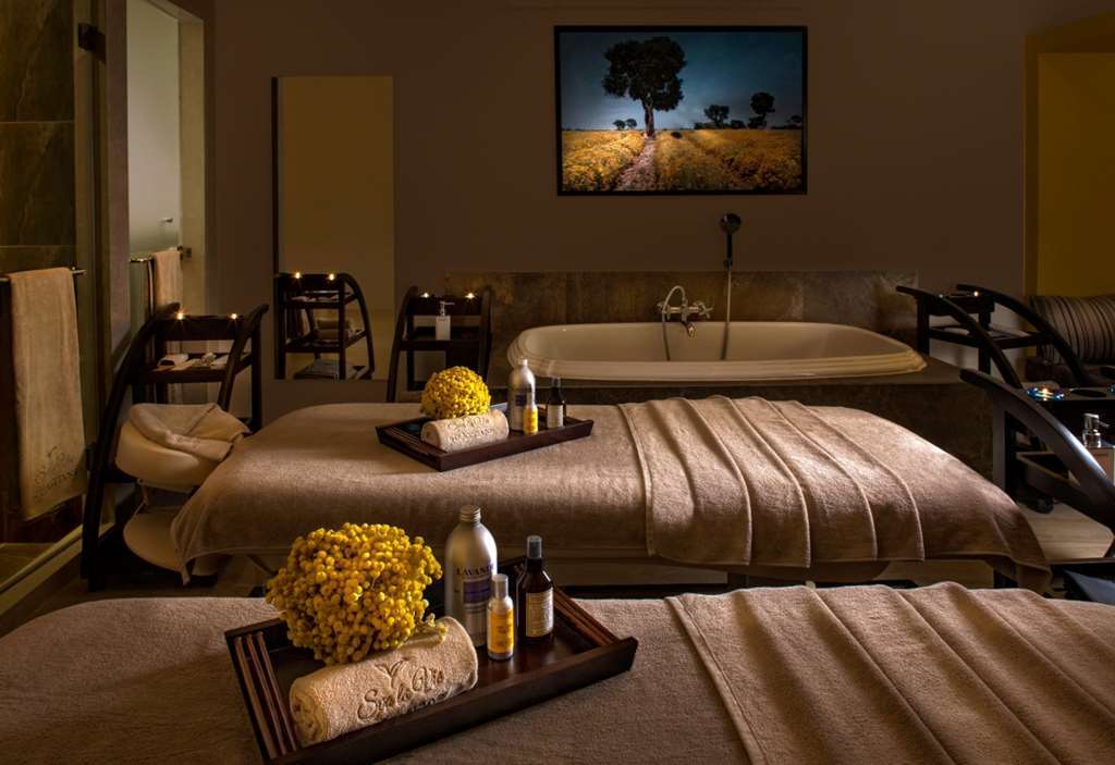 The Waverly Hotel & Residences Bangalore Konforlar fotoğraf
